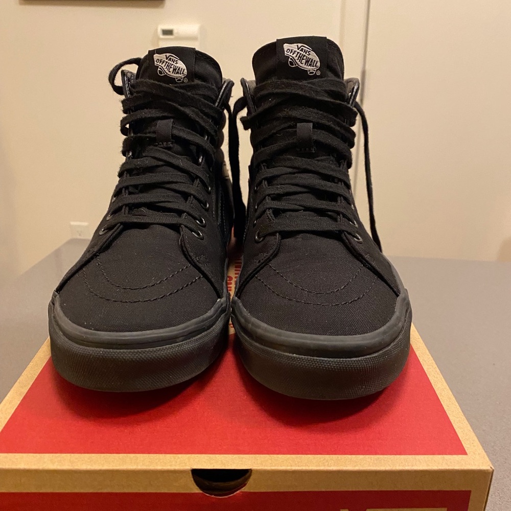 NIB Vans Sk8-Hi in Black Monochrome Size 11.5 Womens